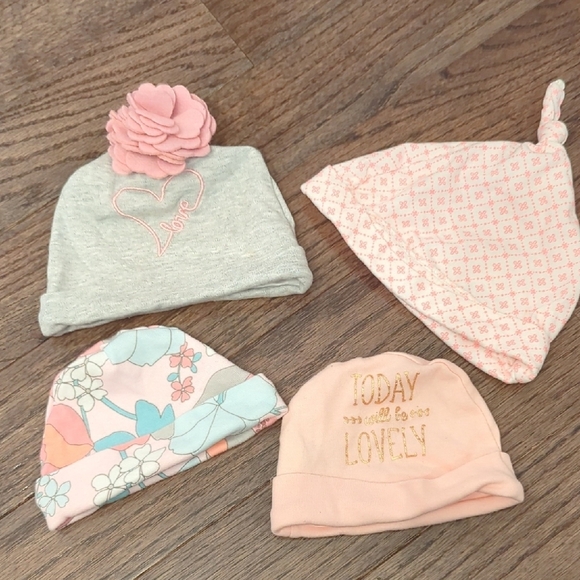 Girls 0-12M‎ Hat Bundle (4) - Picture 1 of 9